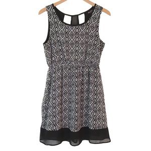 Delirious Los Angeles Sleeveless Dress Size M Cut Out Back Sheer Details Lined